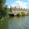 Looking downstream, Entrance to Oxford Canal under footbridge by Keith Gadden – 9 September 2006